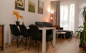 Kotlina Kłodzka - Przestrzenny, apartament dla 6 osób , 3 pokoje , 63 m , balkon , podziemny garaż FREE